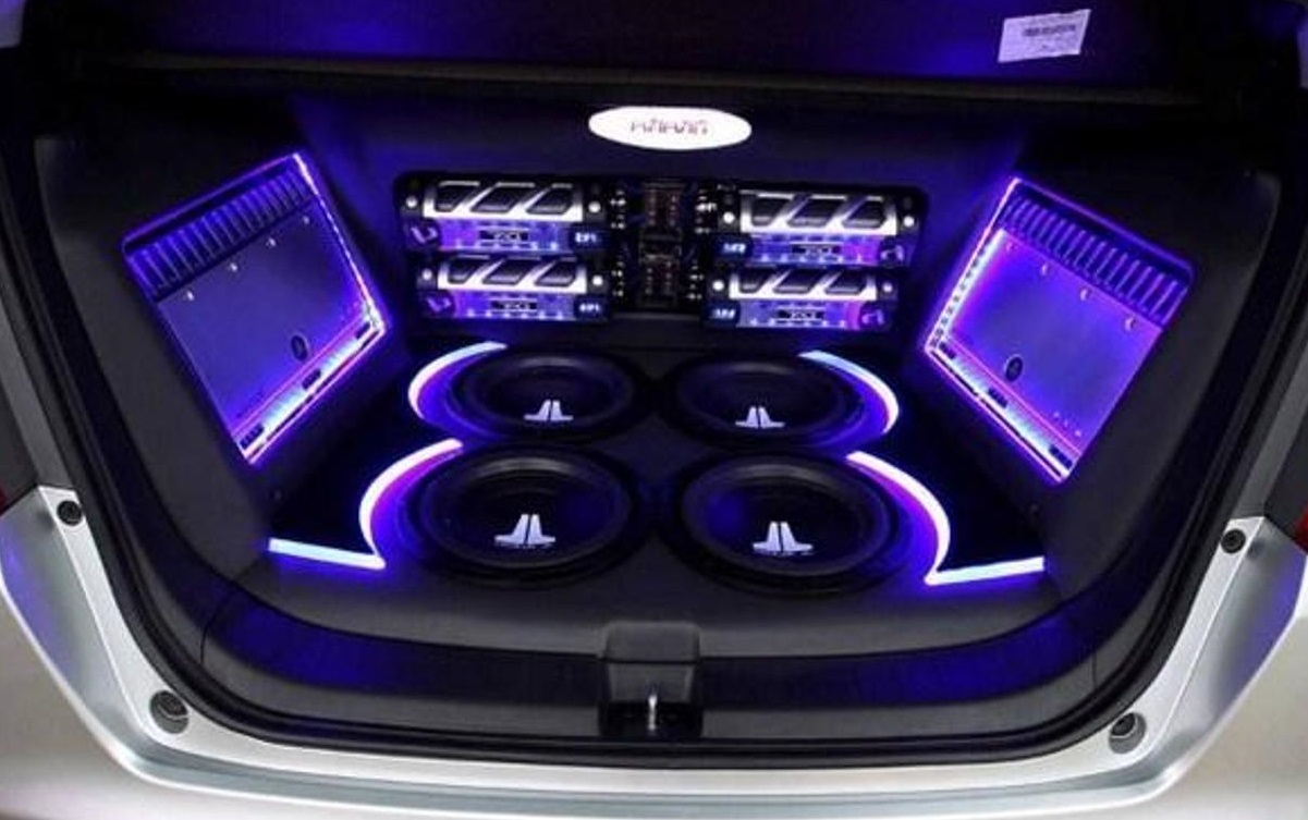 Car shop boot subwoofer